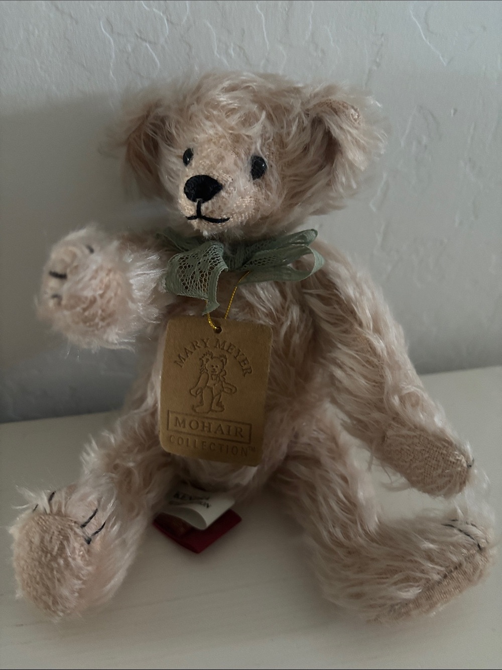 Mary Meyer Mohair “Kendra” jointed Bear - Picture 2 of 9